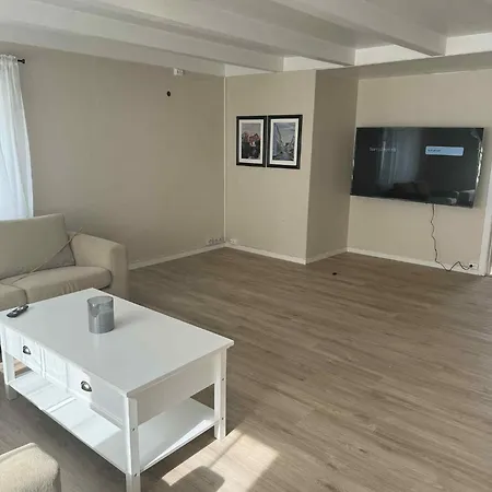 Overnatting, Cm Havigs Gate 16, 5 Bedroom *